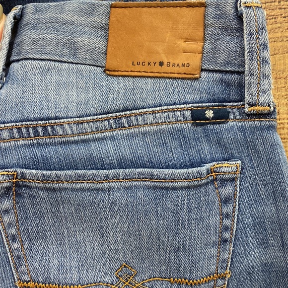Lucky Brand Sweet Jean Straight Leg Denim - Picture 6 of 6